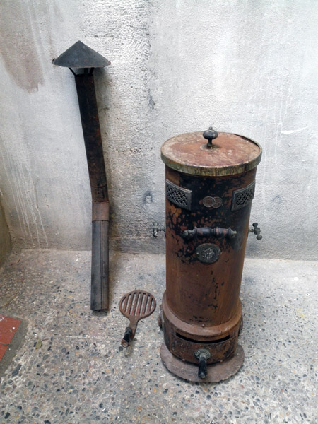 cocina estufa 1888 3ruedas chimenea o8.2 metal cobre 87-92.5x30-35x30-42-68 1u